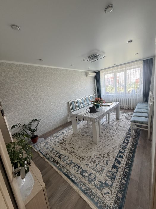 Продам квартиру 3 комнатную