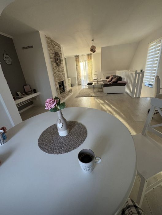 Casa complet mobilata tip duplex,toate utilitatile, mutare imediata.