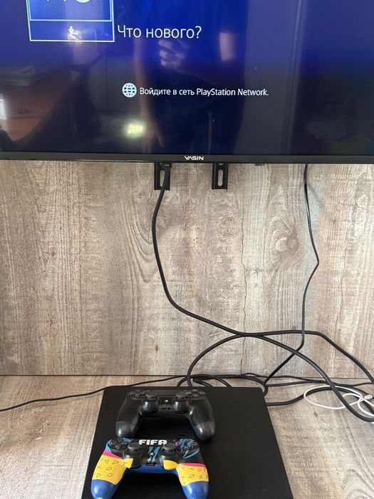 Ps4 pro в отличном состояний