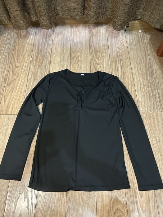 новая кофта черная