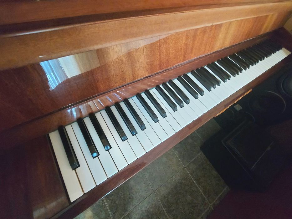 Пиано Украйна 1991г.