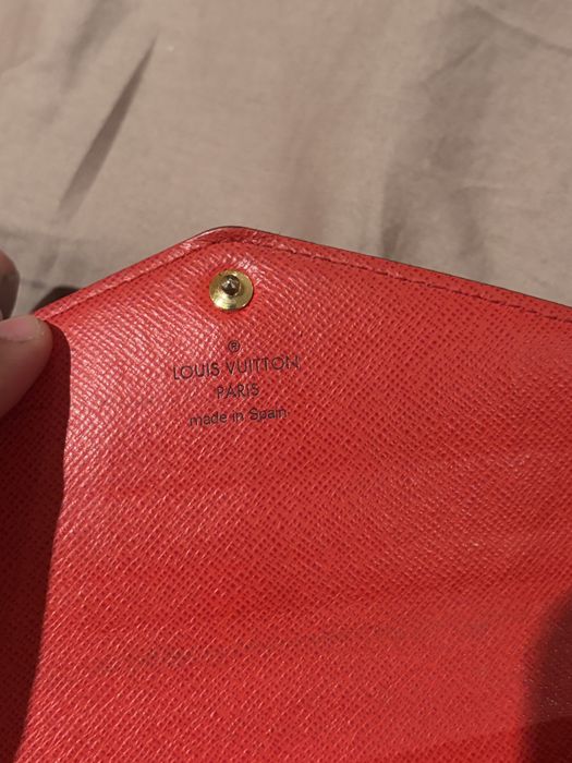 Оригинално дамско портмоне Louis Vuitton