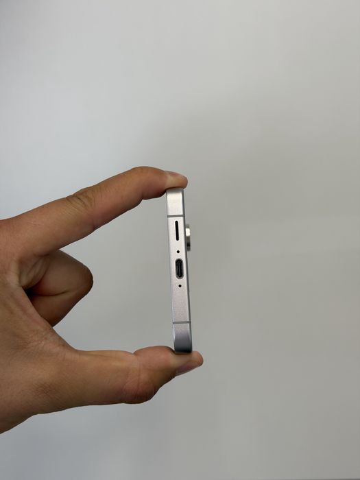 НОВ Samsung S24 FE