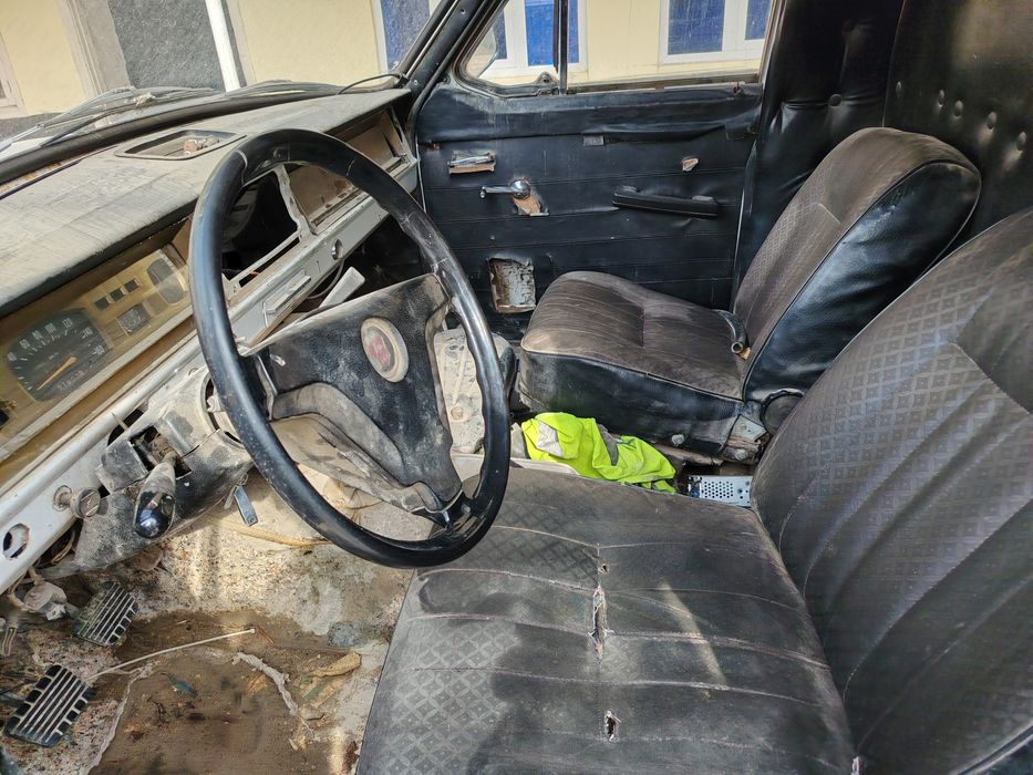 Volga pikap sotiladi 1981 yili