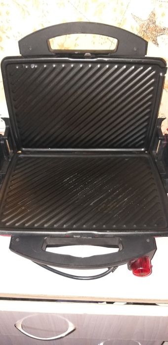 Тостер  200 тыс б/у мало пользовались не ремонтировали