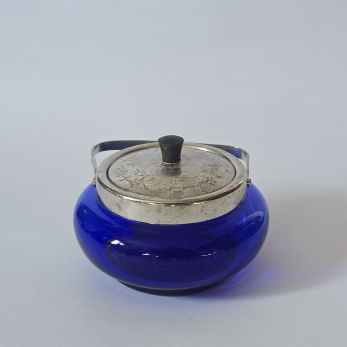 Сервизы СССР, цены разные