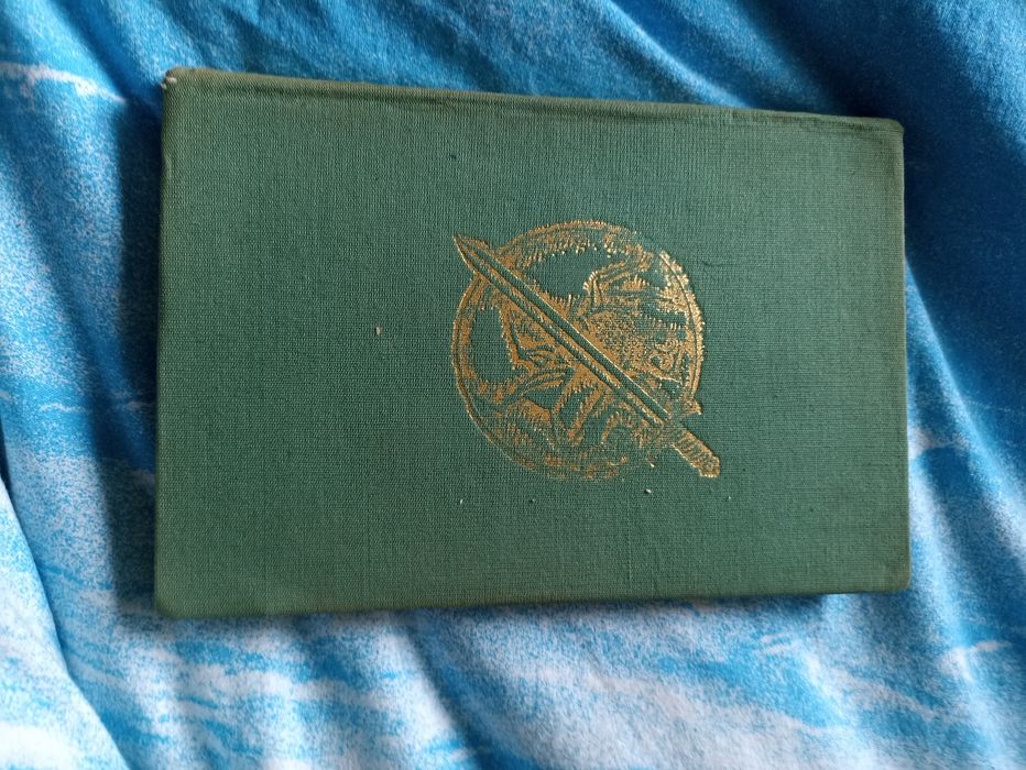 Намалено! Продавам стари книги!