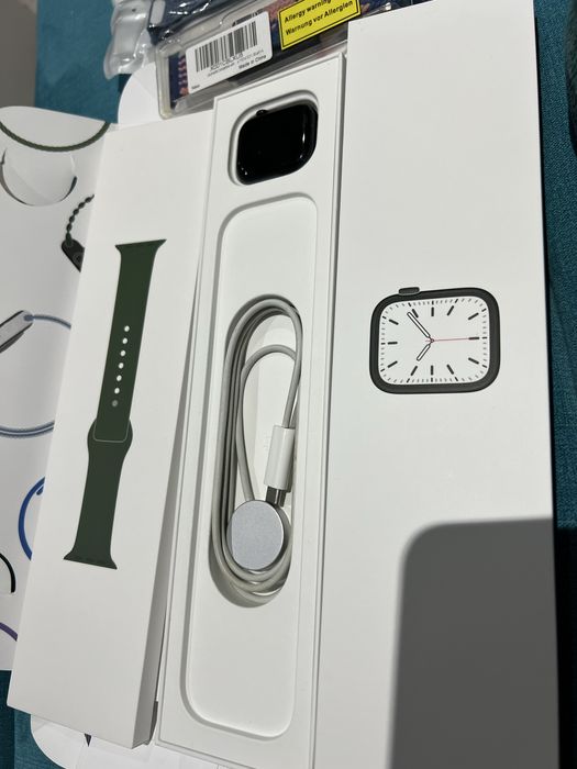 Apple Watch Seria 7, 41mm, Green Aluminium+7 curele