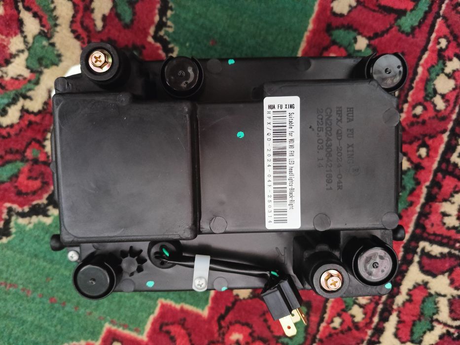 Блок фара  новый  Volvo 006
