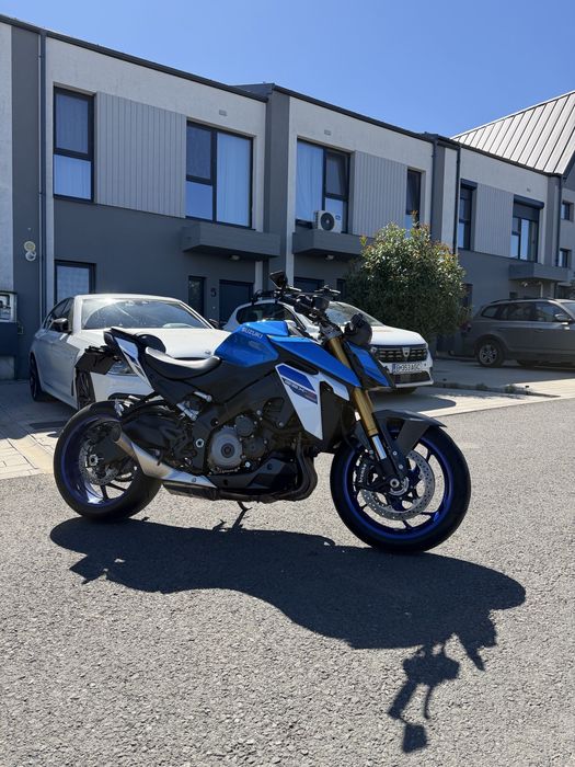 Suzuki GSXS 1000