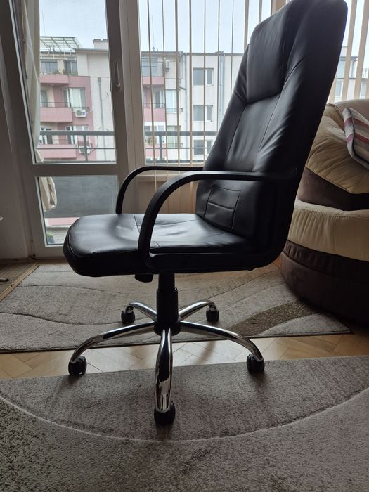 Офис стол - кожен