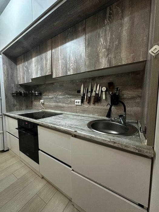 Кухонный гарнитур продам