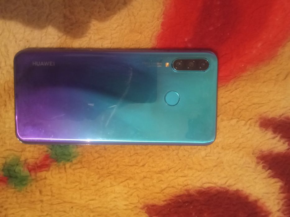 Продам сотовый телефон Huawei p30