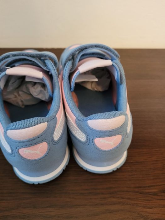 Vând încălțăminte sport copii Puma nr 32