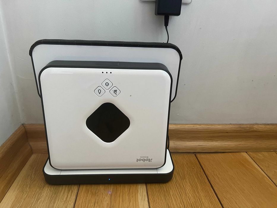Роботизирана подочистачка iRobot Braava 390 Turbo, iRobot