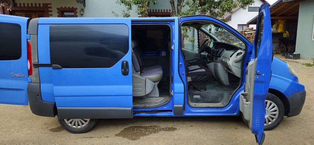 Renault trafic 2.0 2007 6 locuri