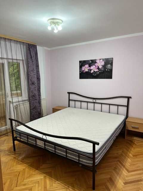 Inchiriez apartament 3 camere