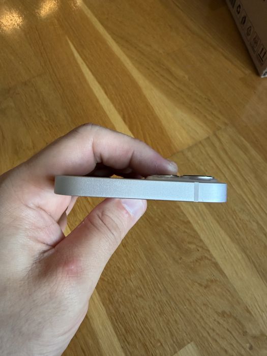 Iphone 13 128 GB Starlight (Бял) , неразличим от нов