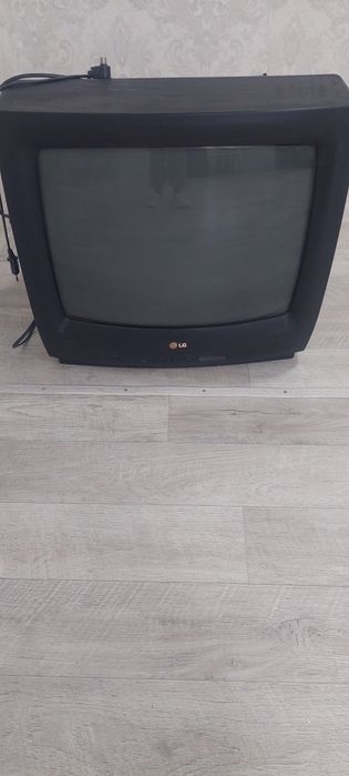 Телевизор LG  б/у