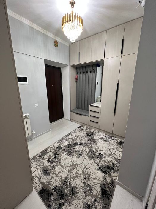 Квартира сотилади
