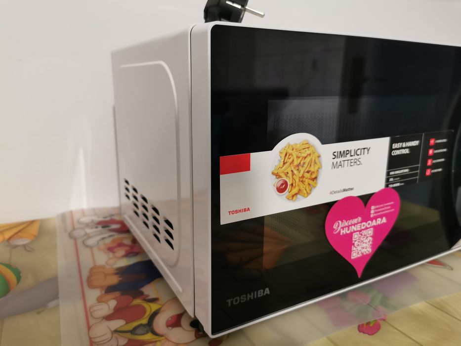 Cuptor  microunde Toshiba in garanție