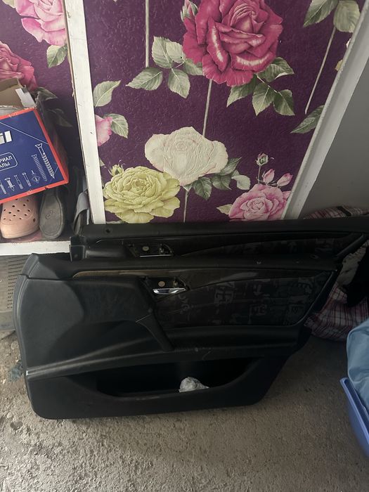 Прдам обшивки для мерса