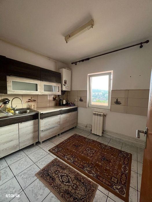 Apartament 3 camere , confort 1, etaj 3 - Brădet — fotografia 1