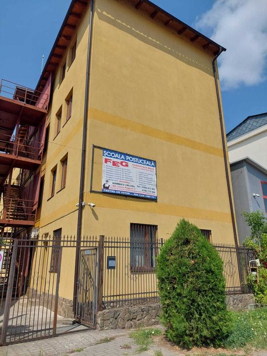De închiriat Etaj 3,  Râmnicu Vâlcea, Str. Iancu Popp nr. 3