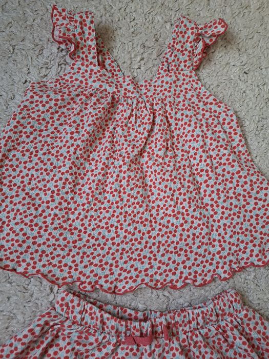 Costum maieu si pantaloni scurti Next