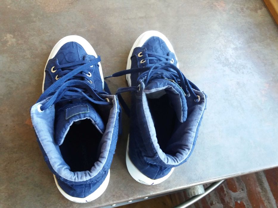 дамски кецове,гуменки,спортни обувки,маратонки,CALVIN KLEIN,37,момиче