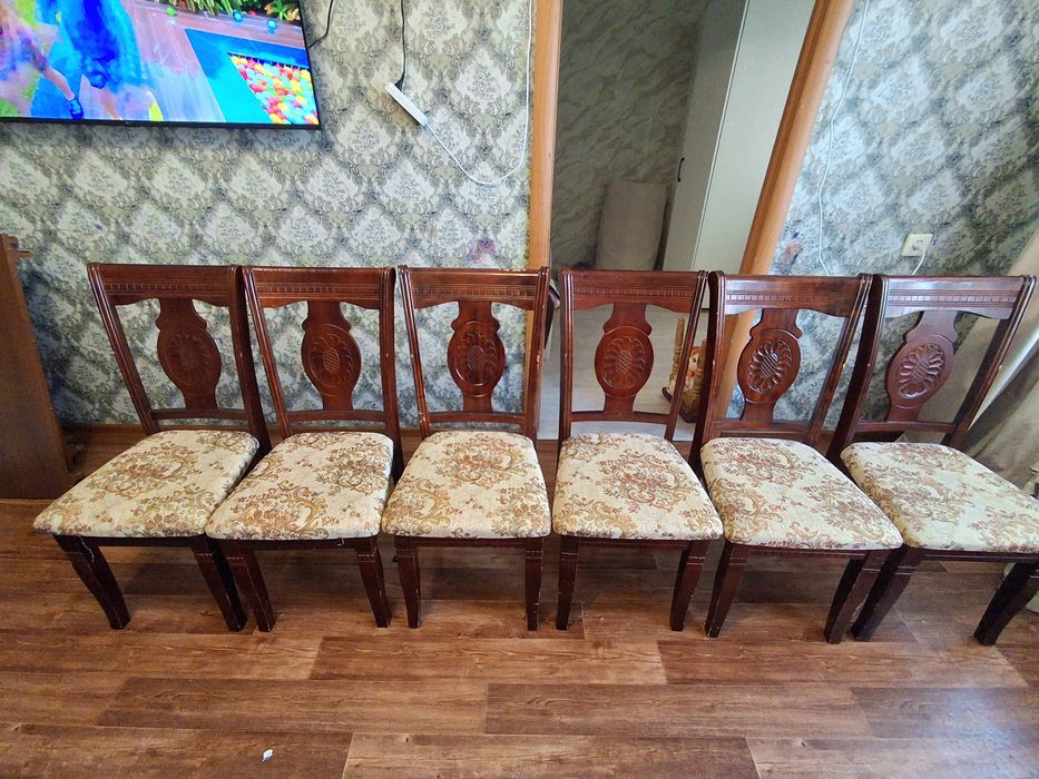 Продам стол со стульями