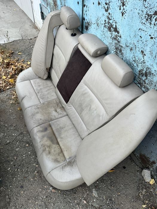 Салон на бмв е90