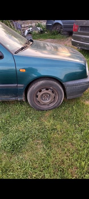 Продавам на части Голф 3 1.9тди 90кс.