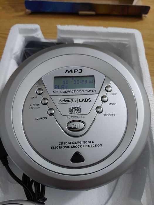 CD-player portabil cu MP3 si alimentator Scientific Labs