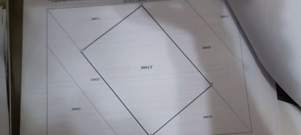 Vând teren Plaiul Vulcanesti