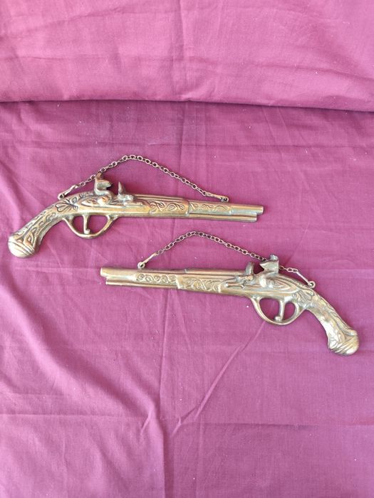 Pereche ornamente bronz pentru panoplie