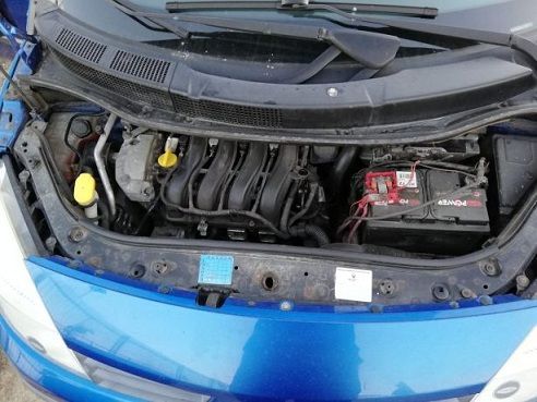 dezmembram renault scenic 2 usa dreapta fata/usa dreapta spate