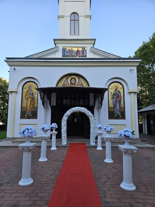 Inchiriere Manechine, Masuta mireasa, Decor