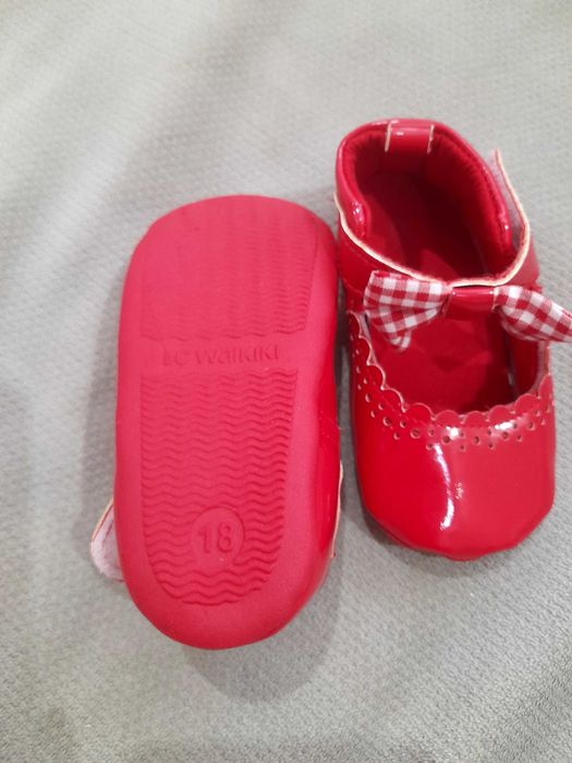 Продавам детски обувки