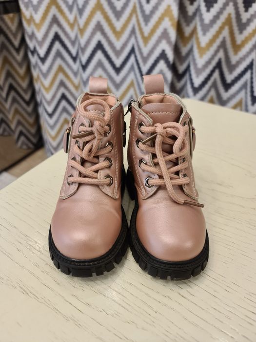 Демисезонные ботинки