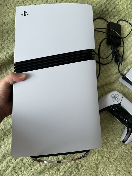 PLAYSTATION 5 PRO продаю не дорого