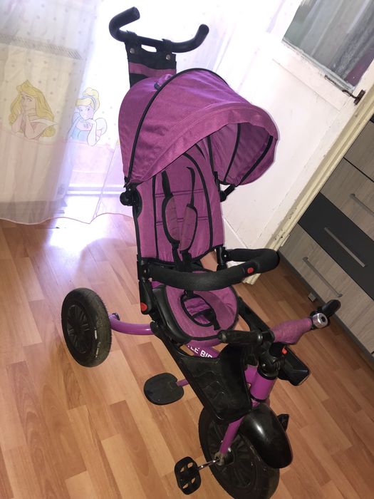 Vând tricicleta cu poziție de somn