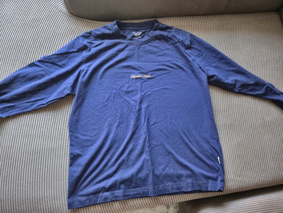 Маркови блузи с дълъг ръкав