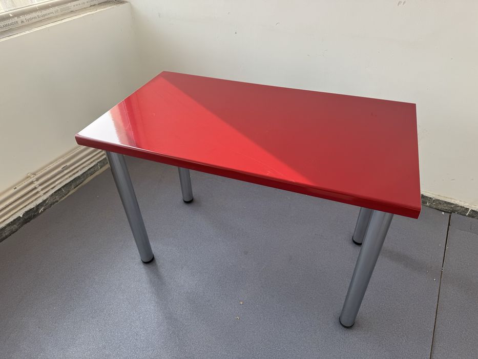 Masa de bucatarie 103 x 60 noua !