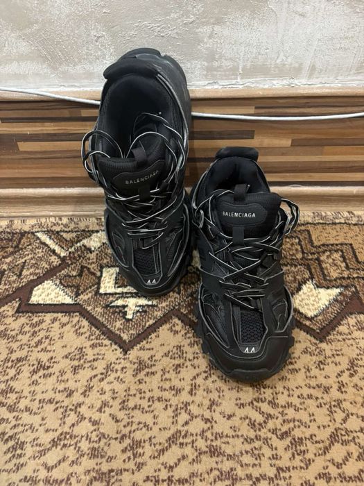 Продавам balensiaga