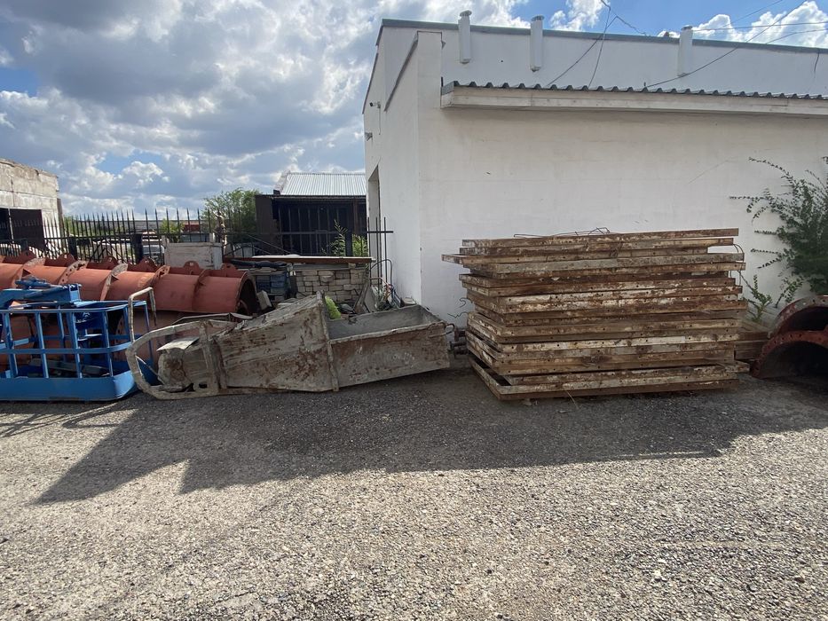 Продам опалубки  струбцины бадьи
