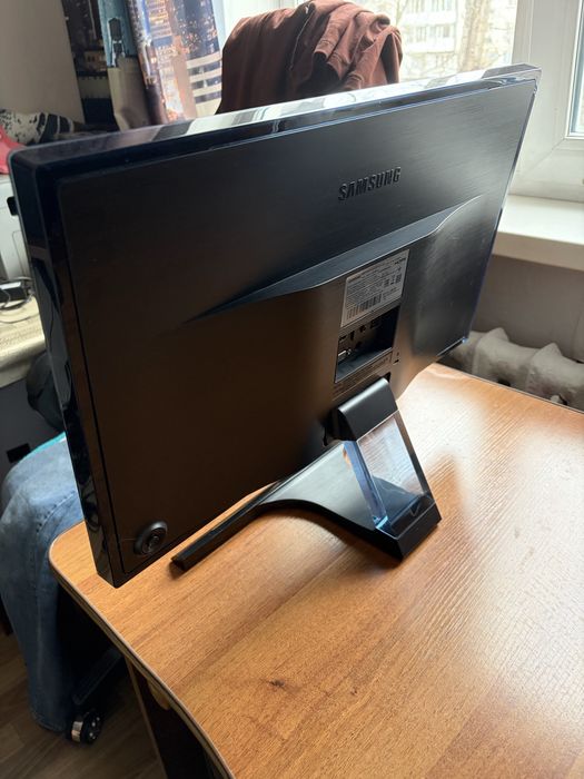 Монитор Samsung 1080p