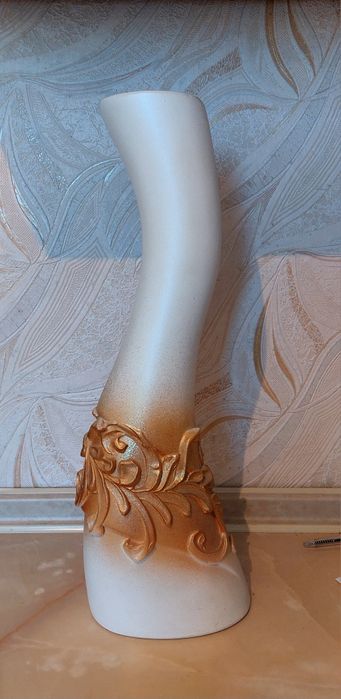 Продам Новую вазу для цветов