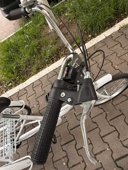 Tricicleta pentru adulti NOUA! NEFOLOSITA!