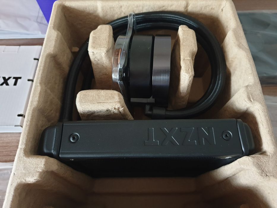 Кулер NZXT Kraken x42